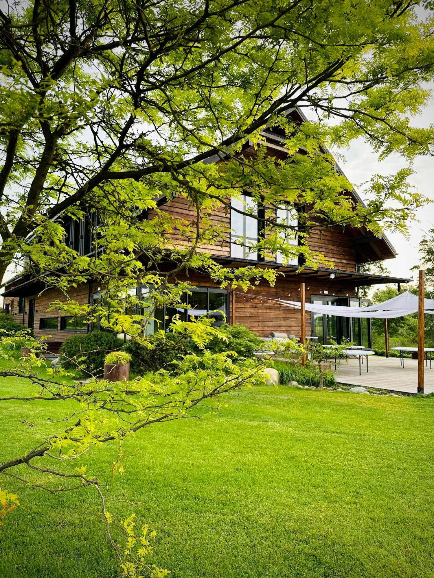 Bed and Breakfast Karma House Goscienczyce à Grojec  Extérieur photo
